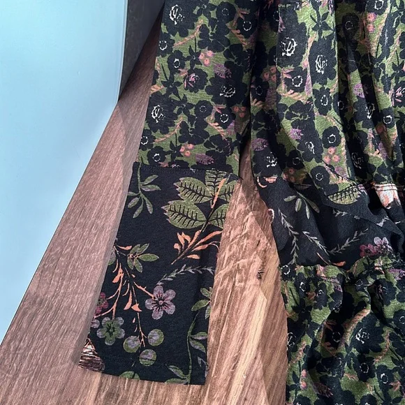 Free People | Small Floral Tunic Blouse - black pink green 100% polyester - Picture 2 of 8